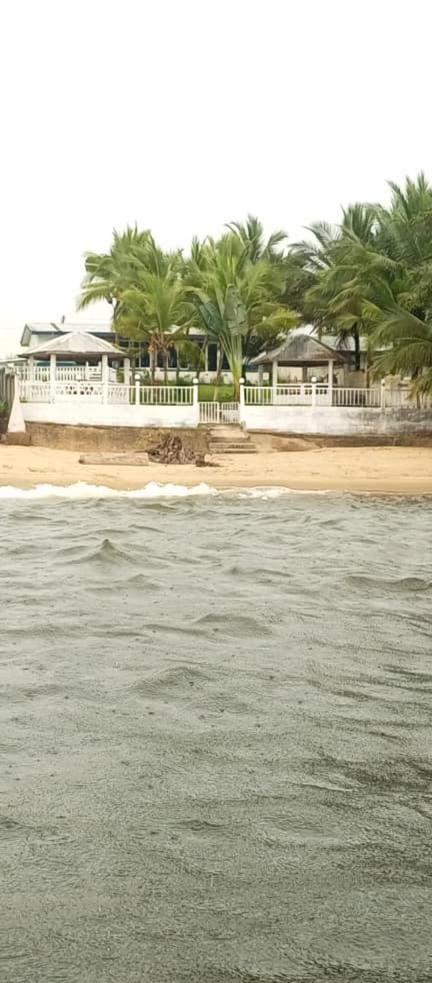 Les Villas Bohemes De Kribi Bebamboue Exterior photo